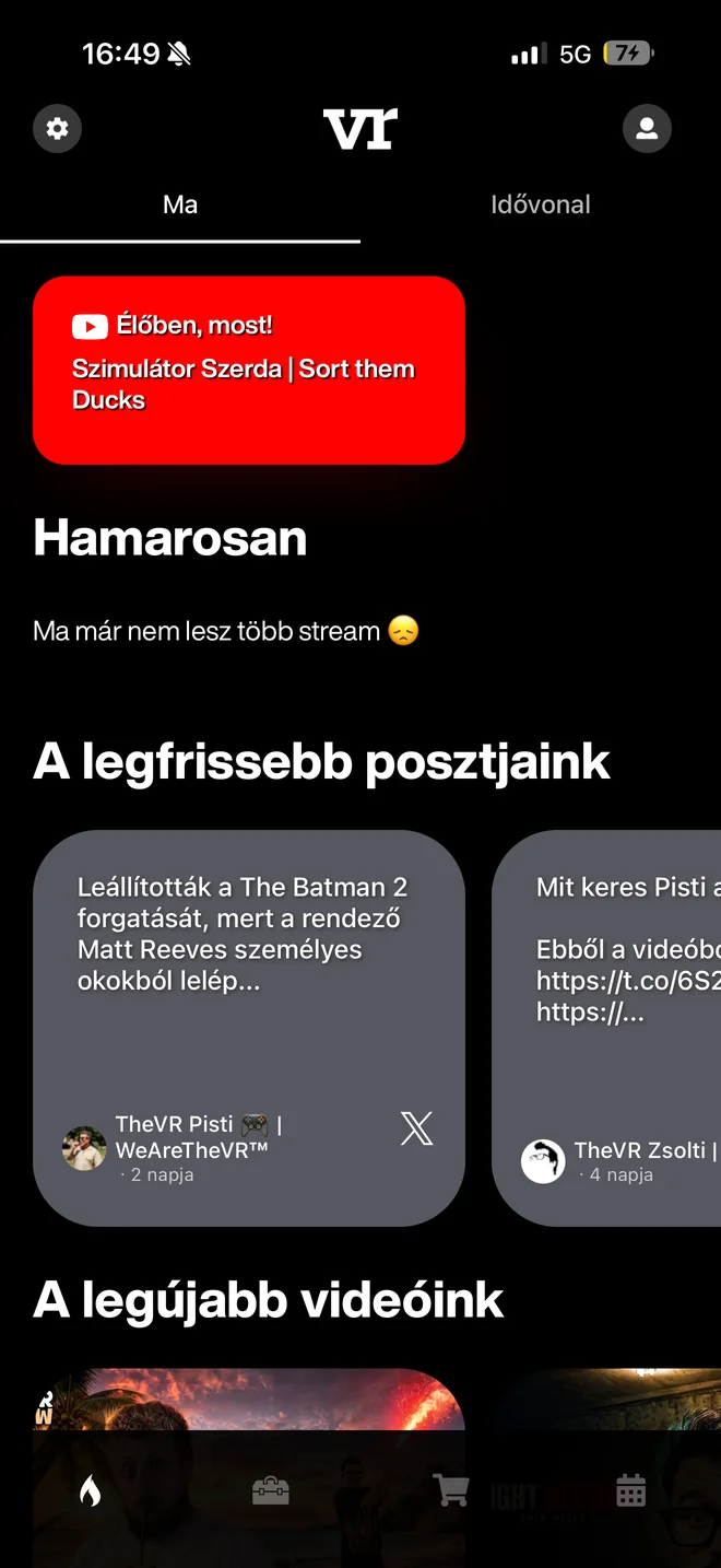 A TheVR app Ma fülje: piros „Élőben, most!” kártya a futó adással, Hamarosan blokk, alatta a legfrissebb posztok és videók.