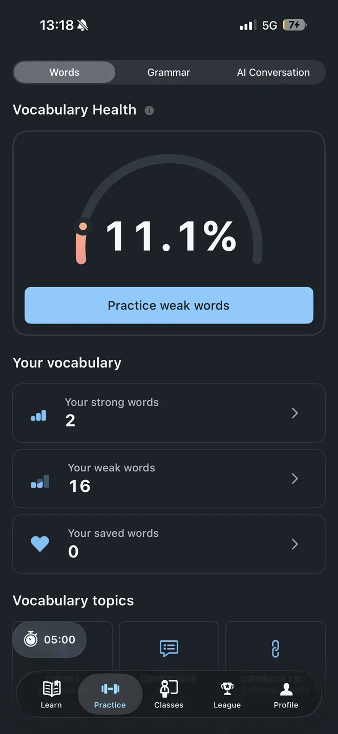 A Gyakorlás fül szókincs-képernyője: Vocabulary Health mérő 11,1 százalékon, erős, gyenge és mentett szavak, a gyenge szavak gyakorlása gomb.